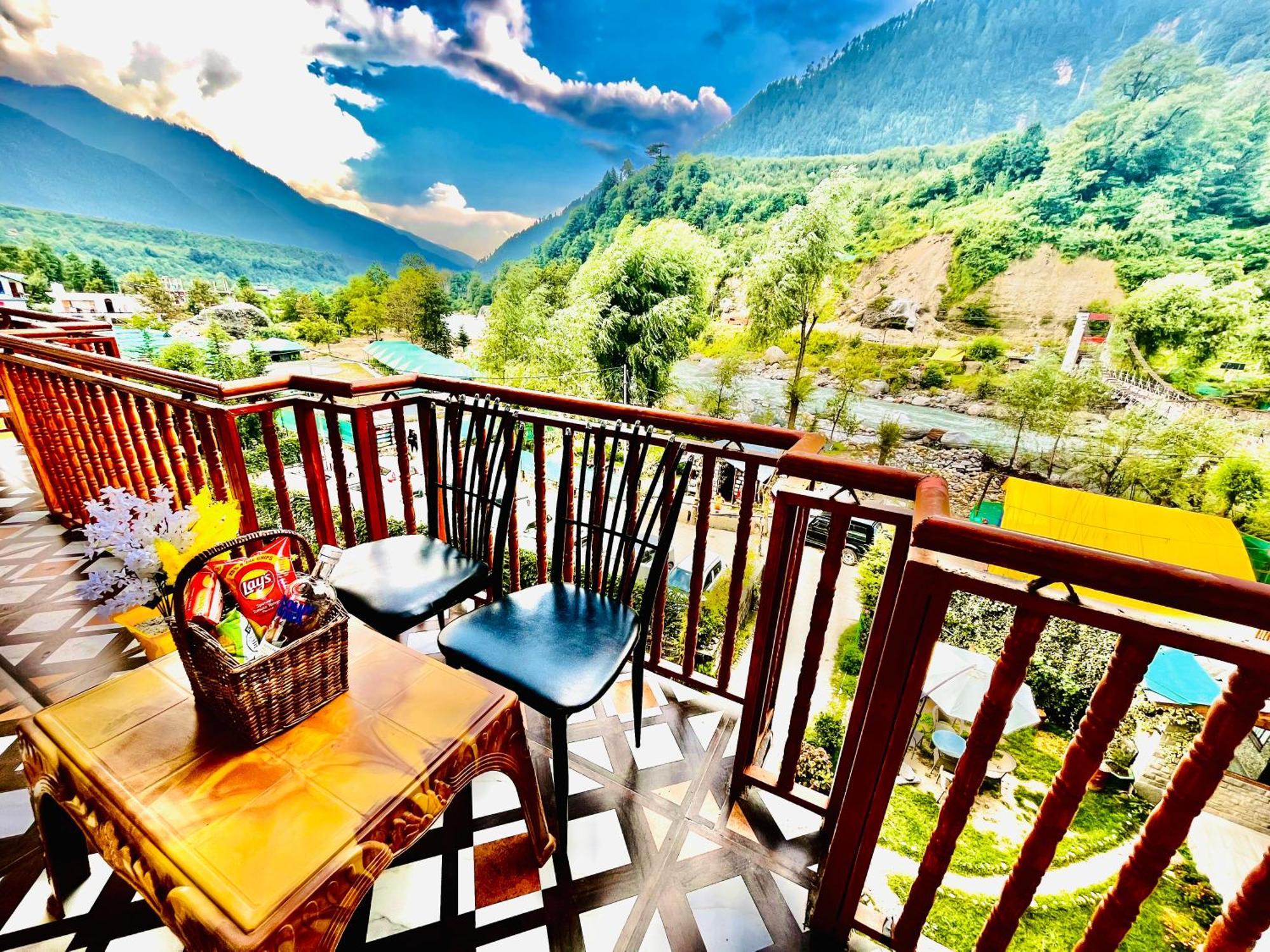 Himalayan Riverside Resort, Manali Экстерьер фото